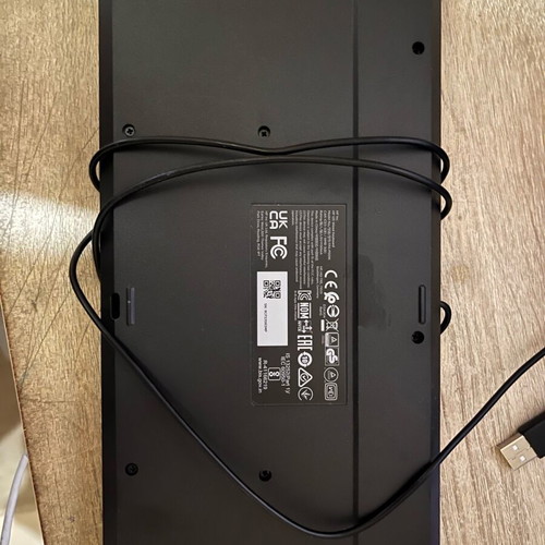 HP wired keyboard like new, black