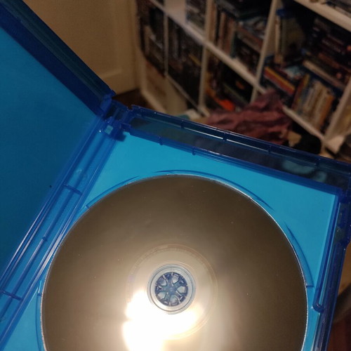 Mulan Blu-Ray like new, Disney live action remake with English subtitles