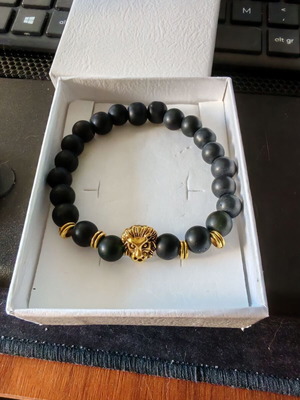 Men's Elastic Bracelet with Black Matte Beads and Gold Lion Head new