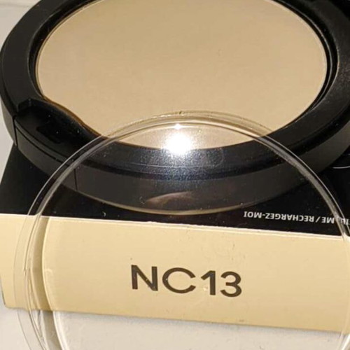 MAC Studio Fix Powder Plus Foundation NC13 new