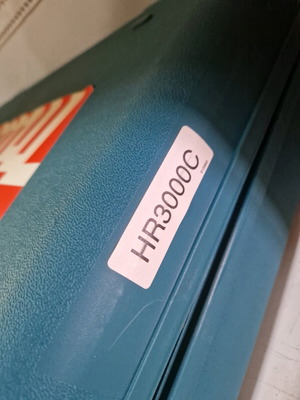 Makita Пневматичен Перфоратор HR3000C 850W 30mm SDS-PLUS