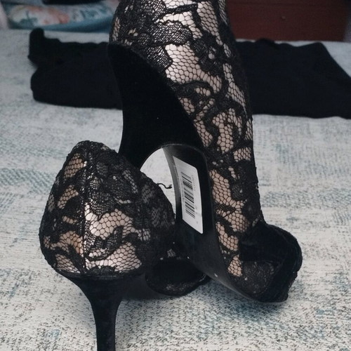 Nine West sandals like new, lace and velvet, heel 9cm, size 38.5