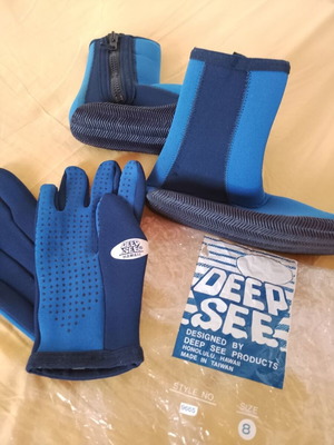 Set for sea sports gloves and boots size 8/38-39