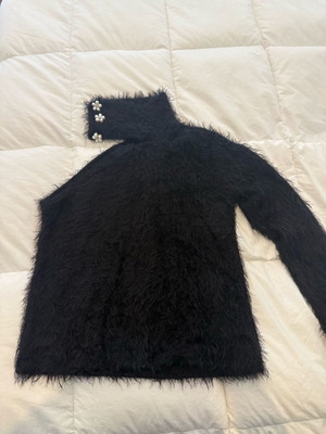 Fluffy black blouse like new with floral pearls, one sleeve, small medium