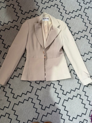 Morgan Beige Jacket with Shoulder Pads like new