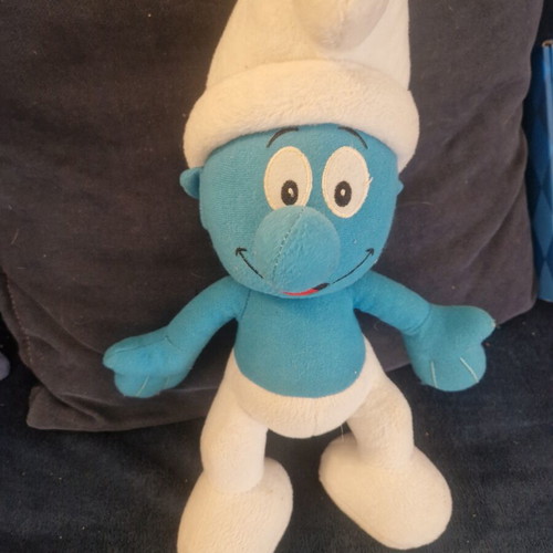 Large plush Smurf used, good condition