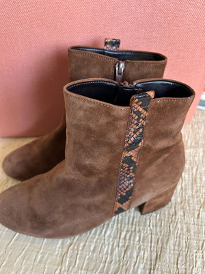 Gabor women's leather ankle boots like new, brown, size 38.5
