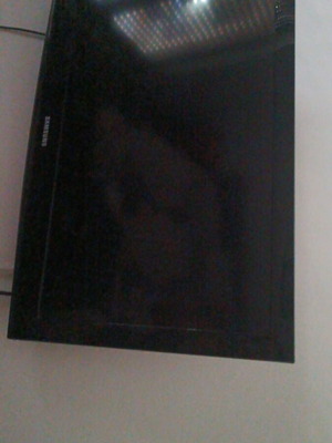 Samsung TV 32" like new, fully functional