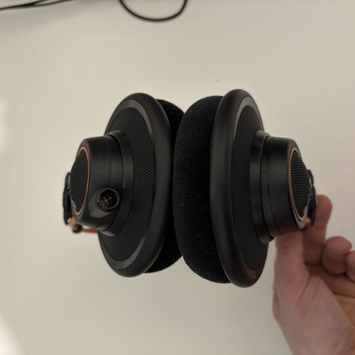 AKG K712 Pro headphones like new, wired
