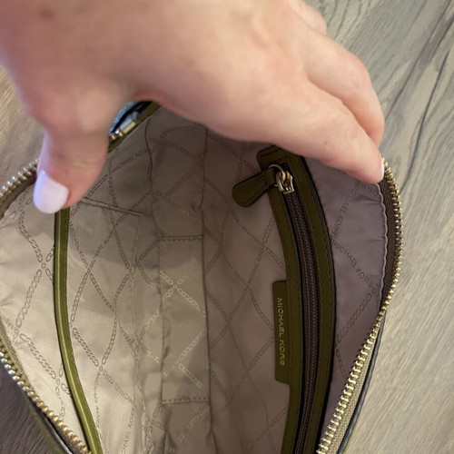 Michael Kors Camden Small Messenger Bag new, pistachio leather crossbody