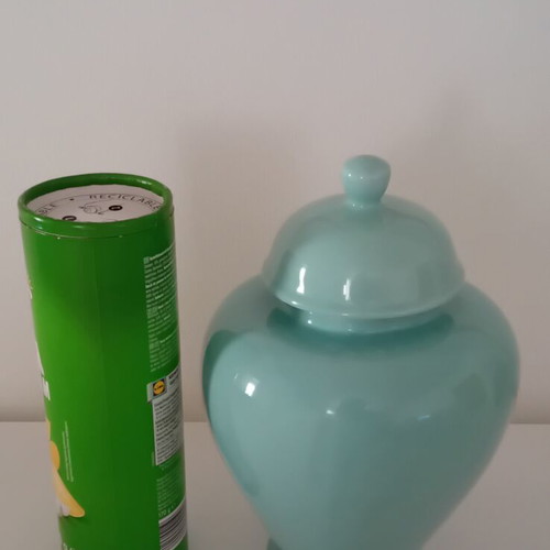 Vintage turquoise ceramic ginger jar with lid, like new