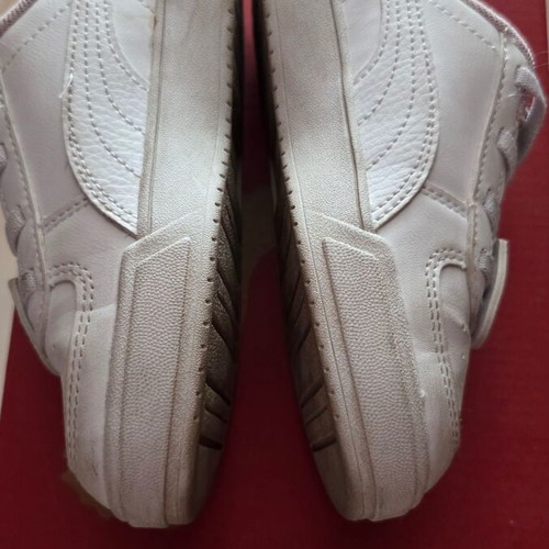 Puma girls' sneakers size 27 like new, white with pink details