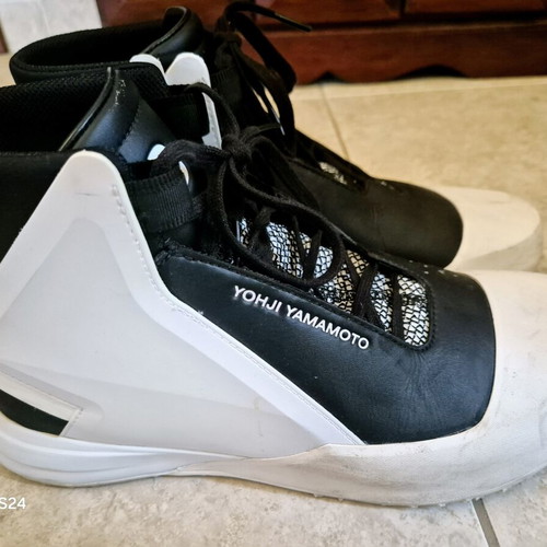 Y-3 Yohji Yamamoto BBall Tech Adidas basketball shoes size 44, gently used