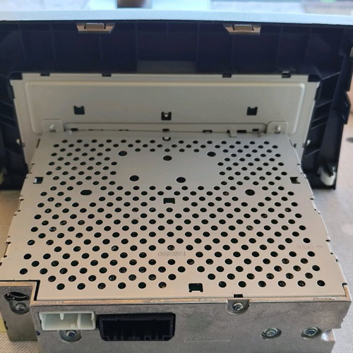 Player Suzuki Swift used for spare parts