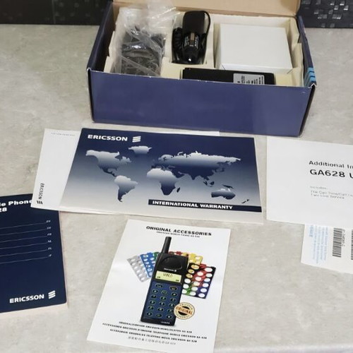 Ericsson GA 628 phone used, boxed with charger and instructions