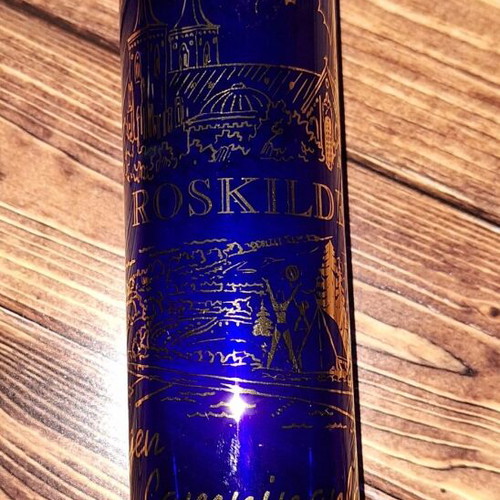 Vases in blue and gold like new, colored glass from Denmark