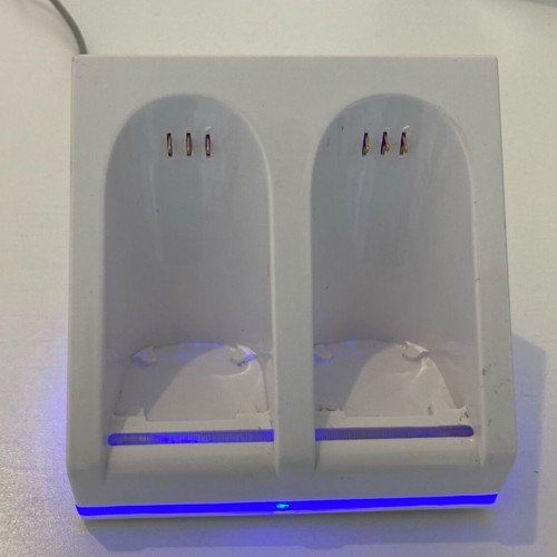 Nintendo Wii Blue Light Charge Station In good condition Price 6 Euros