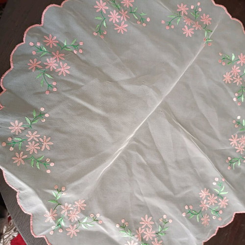 Table linen with delicate embroidery like new