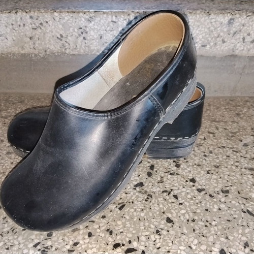 Classic black Scandinavian Dutch style clogs with closed heel, size 38