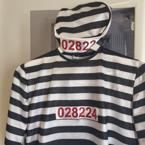 Carnival costume prisoner for 10 years old, used