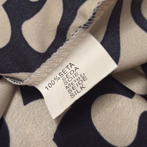 Printed silk shirt with satin sheen, like new, size M, beige and blue