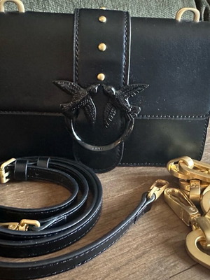 Pinko τσάντα ώμου δερμάτινη με μακρύ λουράκι και χρυσή αλυσίδα like new