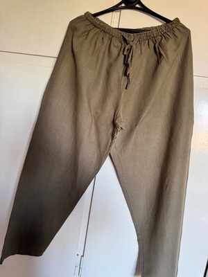 Women's linen pants khaki size 20 used with slight wear marks