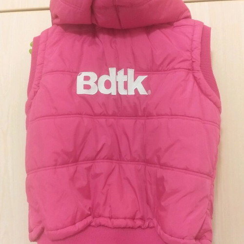 Bdtk sleeveless women's jacket pink like new with detachable hood