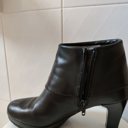 Tamaris women's black boots used, size 36, leather