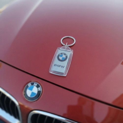 Car keychain set with solar light and valve caps, Chevrolet included