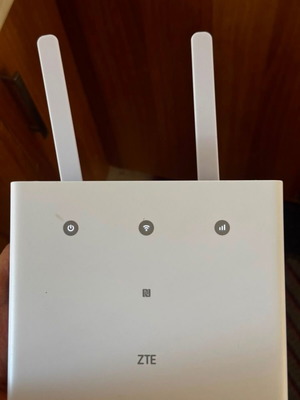 ZTE MF296R 4G router μεταχειρισμένο με VoLTE και NFC