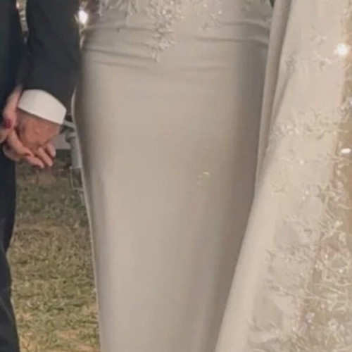 Wedding dress white with embroidered bust like new, size M