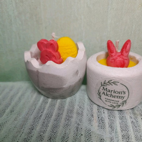 Soy candles with Easter theme in handmade plaster bases, new