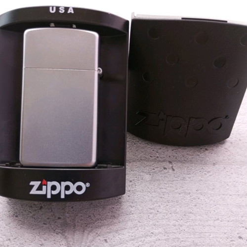 Zippo lighter new with heart design, matte silver