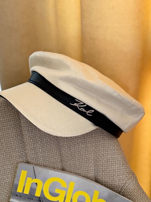 Karl Lagerfeld Casket like new, cotton and linen, camel color