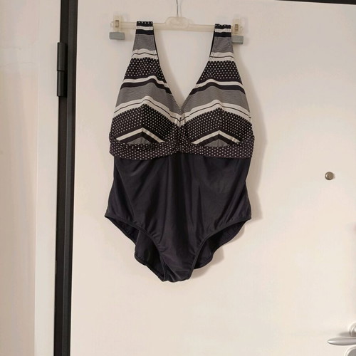 Giada women's one-piece swimsuit like new, size 50, black-gray