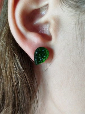 Green teardrop earrings like new stainless steel