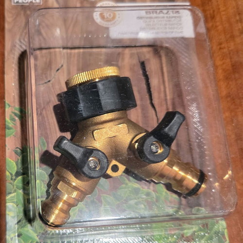 Brass 2-Way Water Distributor new, durable garden fitting