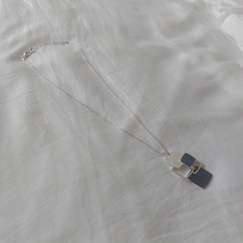 Geometric Blue necklace like new, modern design in silver and blue