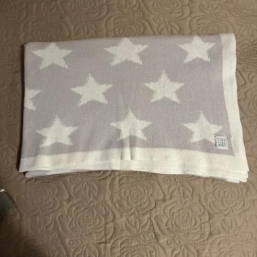 Down Town baby blanket like new with stars