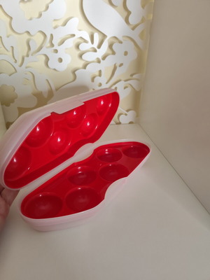 Tupperware αυγοθήκη 6 θέσεων καινούργιο