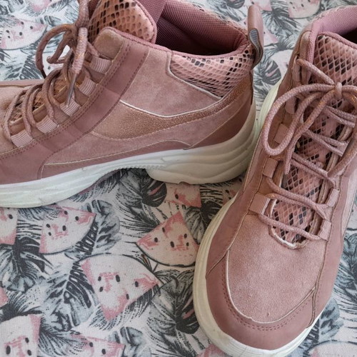 Pink athletic ankle boots like new, size 40 with snake print