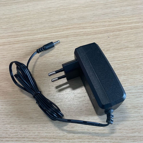 AC/DC 15V Adapter like new