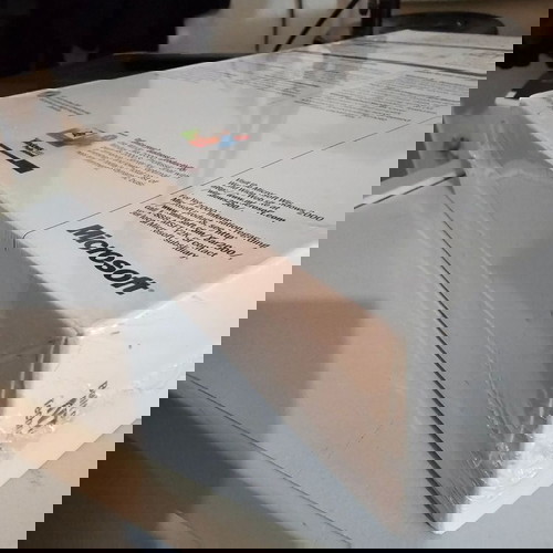 Microsoft Windows 2000 Server (НОВ - ЗАПЕЧАТАН)
