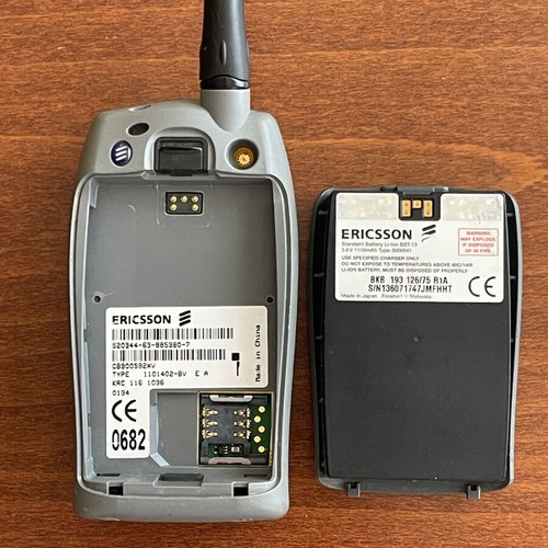 Ericsson T20e mobile phone
