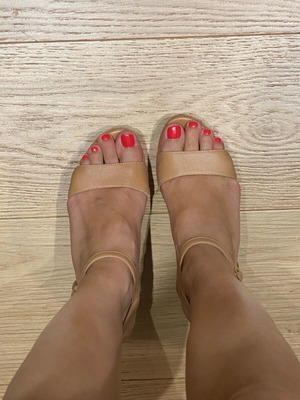 Feng Shoe πλατφόρμες νούμερο 37 μπεζ καινούργιες