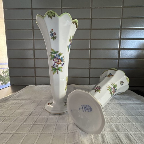 Herend 2 Queen Victoria Vases 22cm new