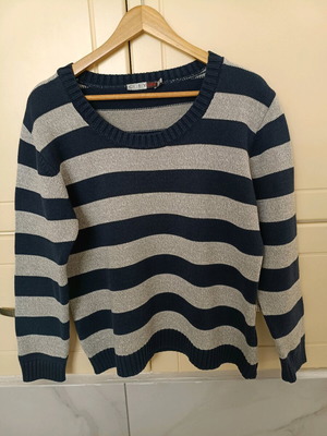 Women's knitted blouse XL like new, striped gray and blue