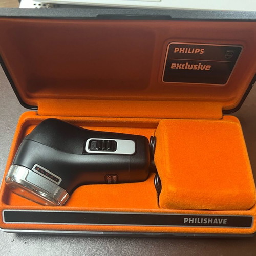 Vintage Philips shaver used in excellent condition