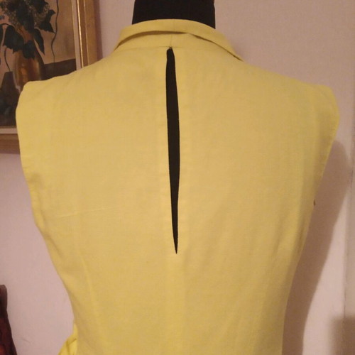 Yellow dress used, size small, linen with viscose, fabric belt